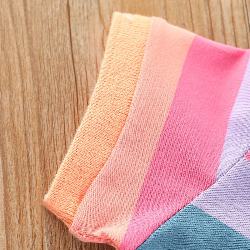 Mädchen Sommer Mode süßes Kurzarm Cartoon Hasen besticktes Regenbogenstreifen Baby Mädchen Prinzessinnenkleid