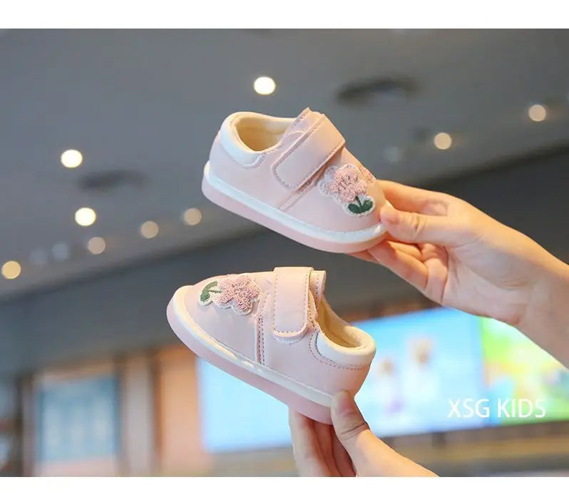 Baby Leather Shoes with Sweet Flowers Toddler Flat Shoes Round Toes Soft 2025 New Fashion Kids Casual Shoes Versatile Non-slip