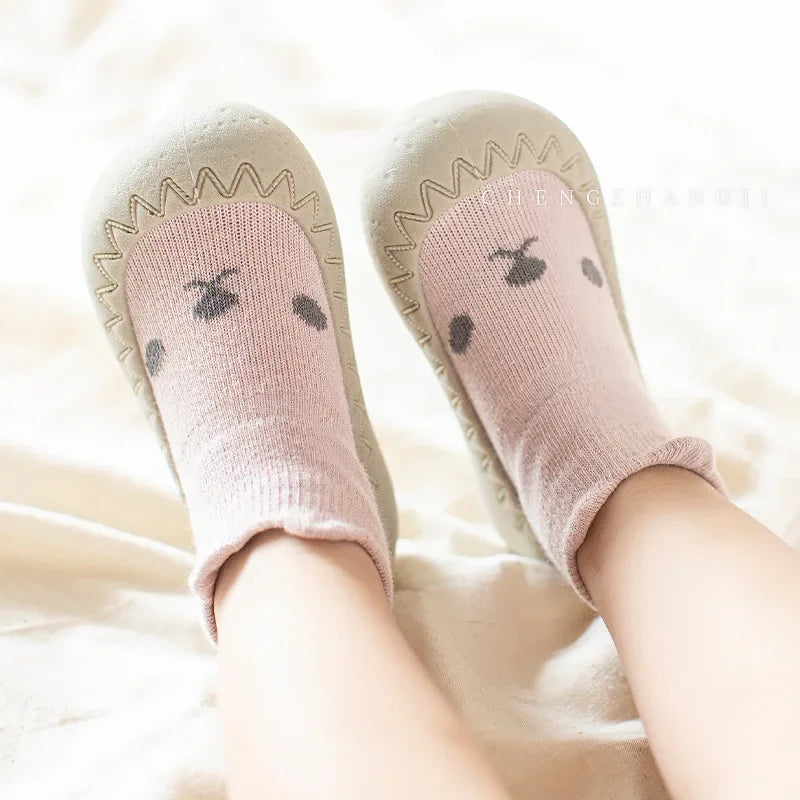 Zapatos de bebé, suela de goma suave, primeros caminantes, calcetines antideslizantes para niños, calcetines de piso, zapatos de calcetín para niños pequeños de 0 a 4 años, botines para niños y niñas