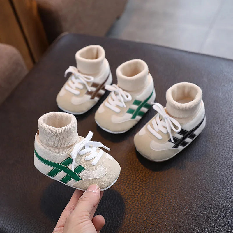 Zapatos de bebé de primavera y otoño para niños y niñas de 0 a 1 año, zapatos y calcetines que no se caen, suela suave antideslizante, zapatillas de 6 a 12 meses