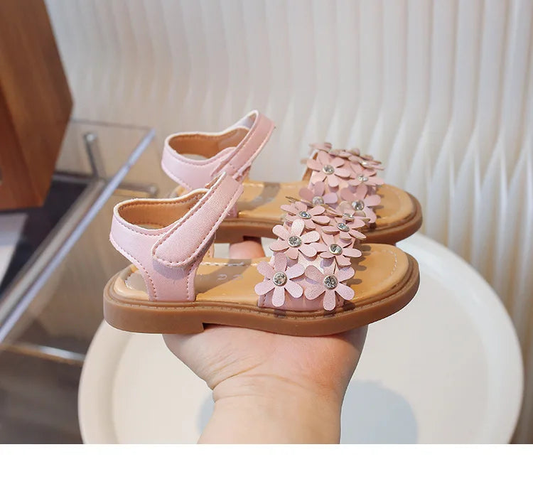 Baby Sandals Non slip Soft Bottom Children's Sandals New Girl's Flower Sandals Korean Edition Fashion Princess Style