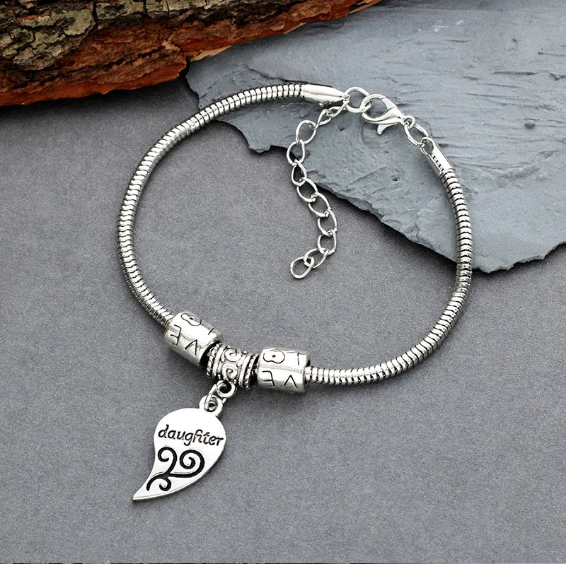 Mother and Daughter Charms Bracelet Femme Puzzle Heart Chain Bracelets for Women Girls Family Jewelry For Mother's Day Gifts