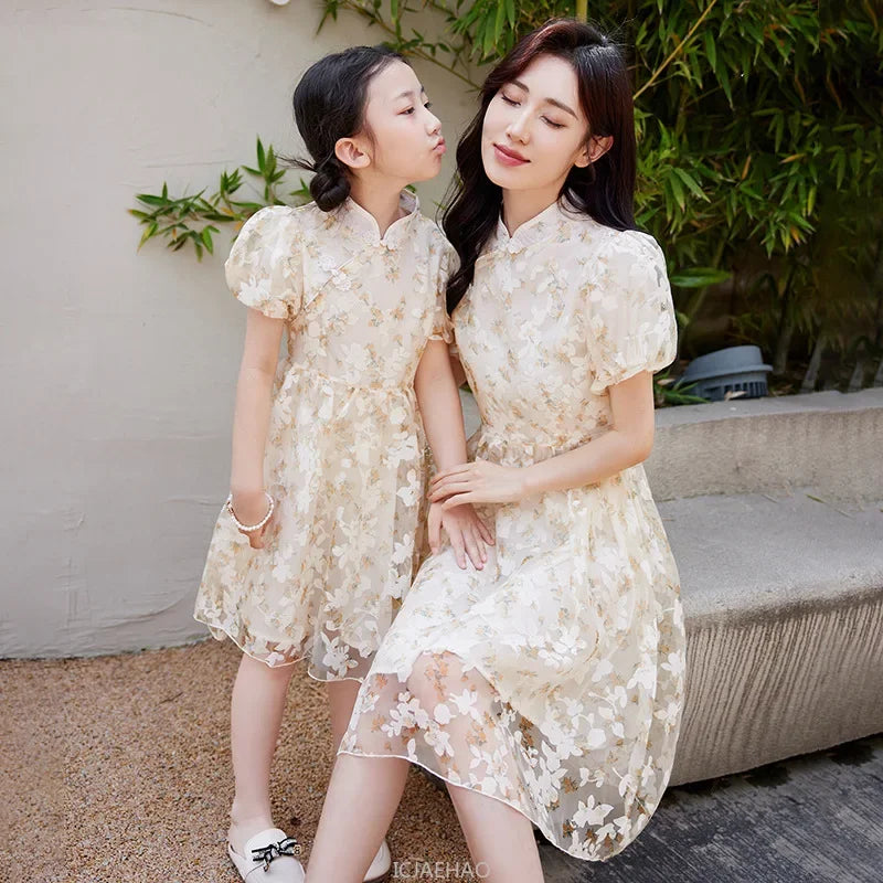 Mother Daughter Matching Dresses Vintage CheongsamGirl Daily Wear Retro Floral Dress Princess Gown Summer Outfit Mommy and