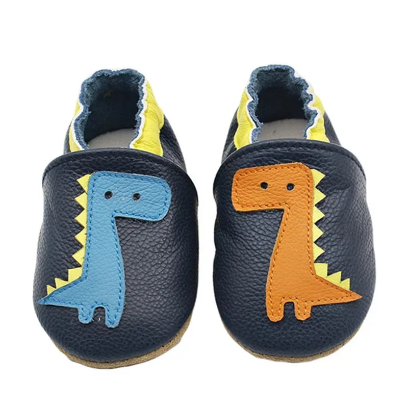 Zapatitos de bebé de piel de vaca suave, patucos para recién nacidos, para bebés, niños y niñas, mocasines pantuflas para primeros pasos.
