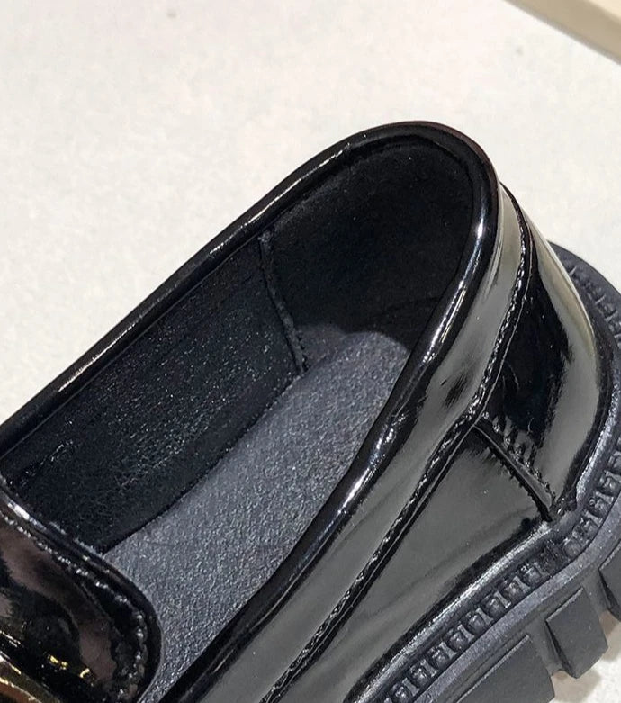Kids Leather Loafers Lightweight Soft Sole School Shoes for Big Kids Boys Girls Solid Black Classic Casual 2026 New Arrival