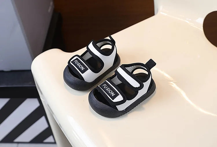 Baby Sandals Cute Bear Soft Breathable Beach Shoes Summer Infant Sandals For Boy First Walkers Toddler Girl Sandals Khaki, White
