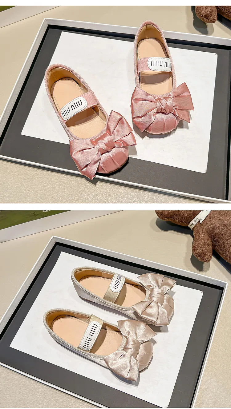 Baby Girls Beautiful Hollow Flat Sandals 2026 Casual Soft Cartoon Bow Students Cute Comfortable Elegant Kids Daily Summer