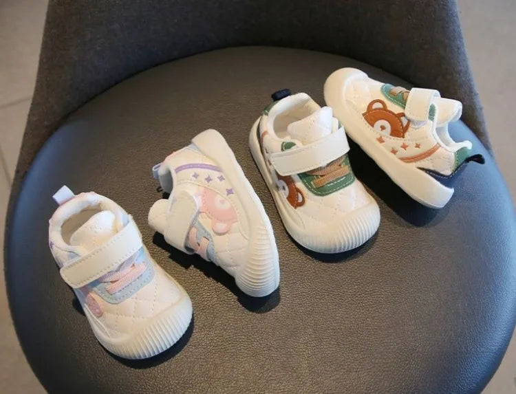 Soft Sole Toddler Shoes for Babies Anti Slip First Walkers with Secure Fit Cute Cartoon Design Sneakers for Spring Autumn