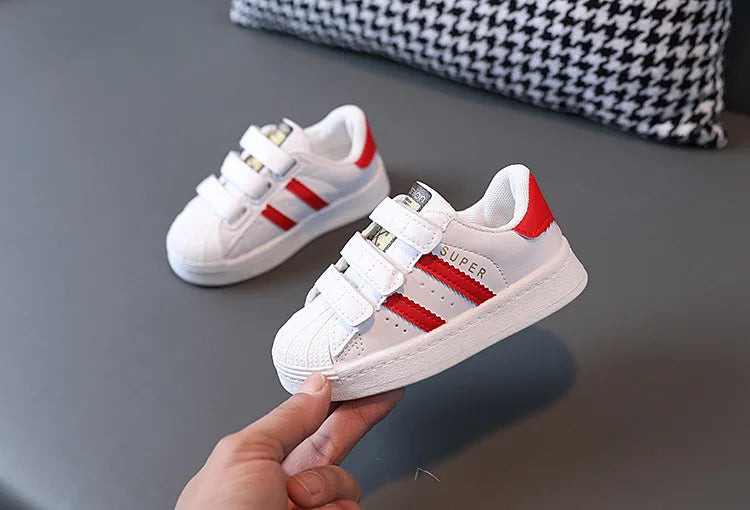 Zapatillas de deporte para niños, diseño de moda, blancas antideslizantes, zapatos casuales para niños y niñas, zapatillas transpirables con velcro, zapatos de exterior para niños pequeños.