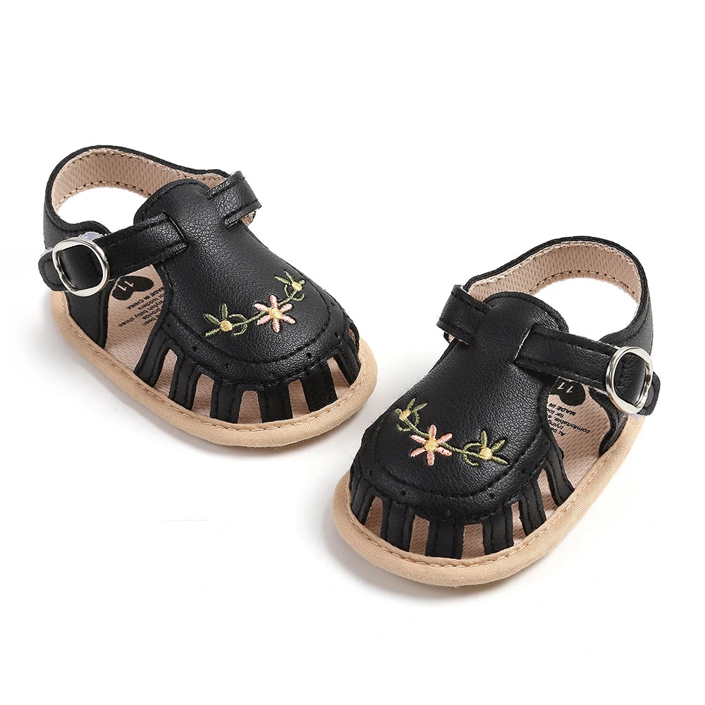 Baby summer sandals non-slip soles, soft flat shoes for infants, suitable for indoor and outdoor learning to walk shoes.