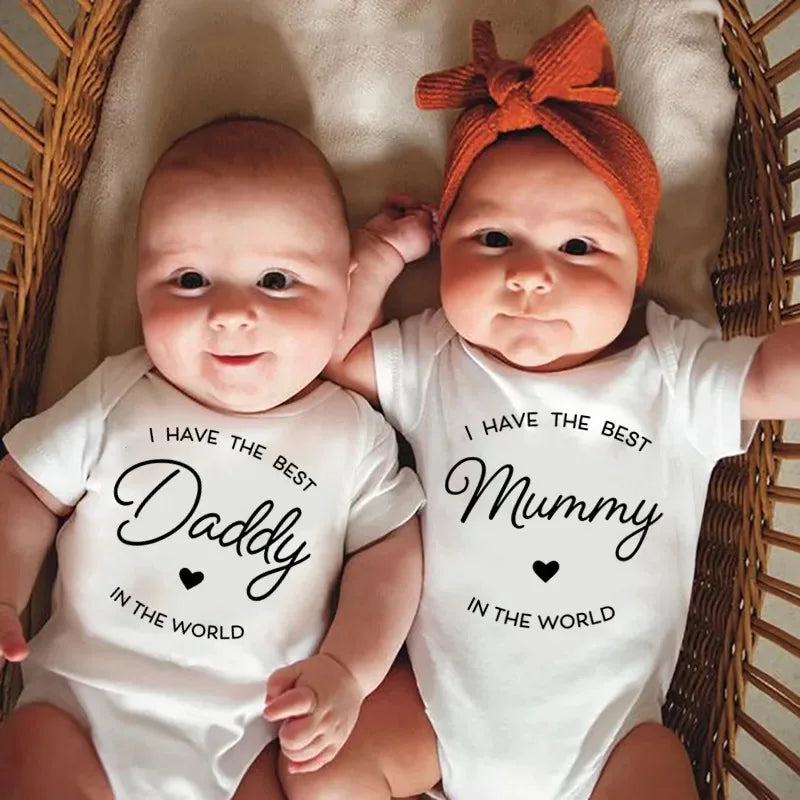Funny "I Have The Best Daddy Mommy in The World "Letters Printed Baby Bodysuits Summer Newborn Boys Girls Romper Twin's Onesies