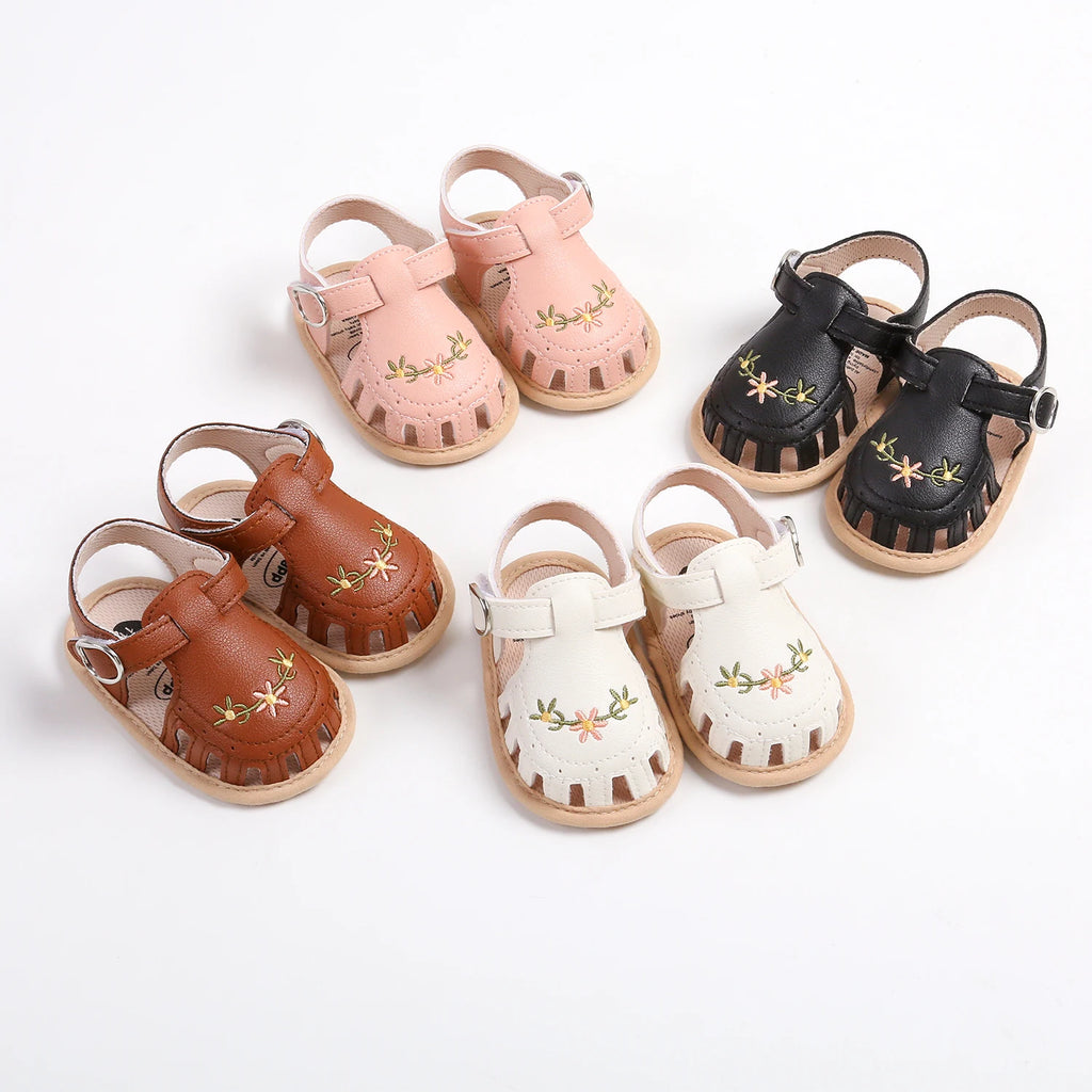 Baby summer sandals non-slip soles, soft flat shoes for infants, suitable for indoor and outdoor learning to walk shoes.