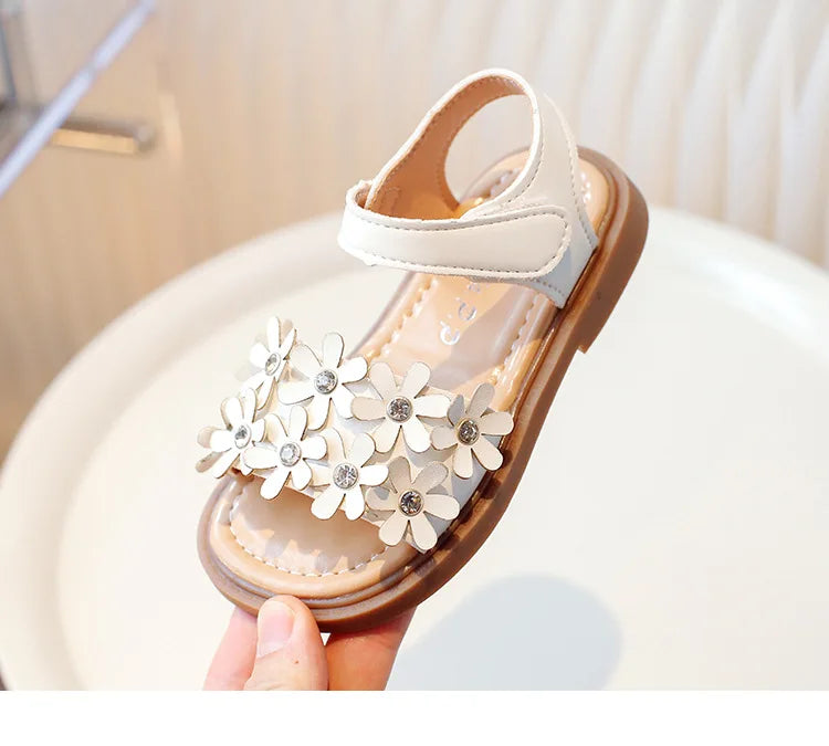 Baby Sandals Non slip Soft Bottom Children's Sandals New Girl's Flower Sandals Korean Edition Fashion Princess Style