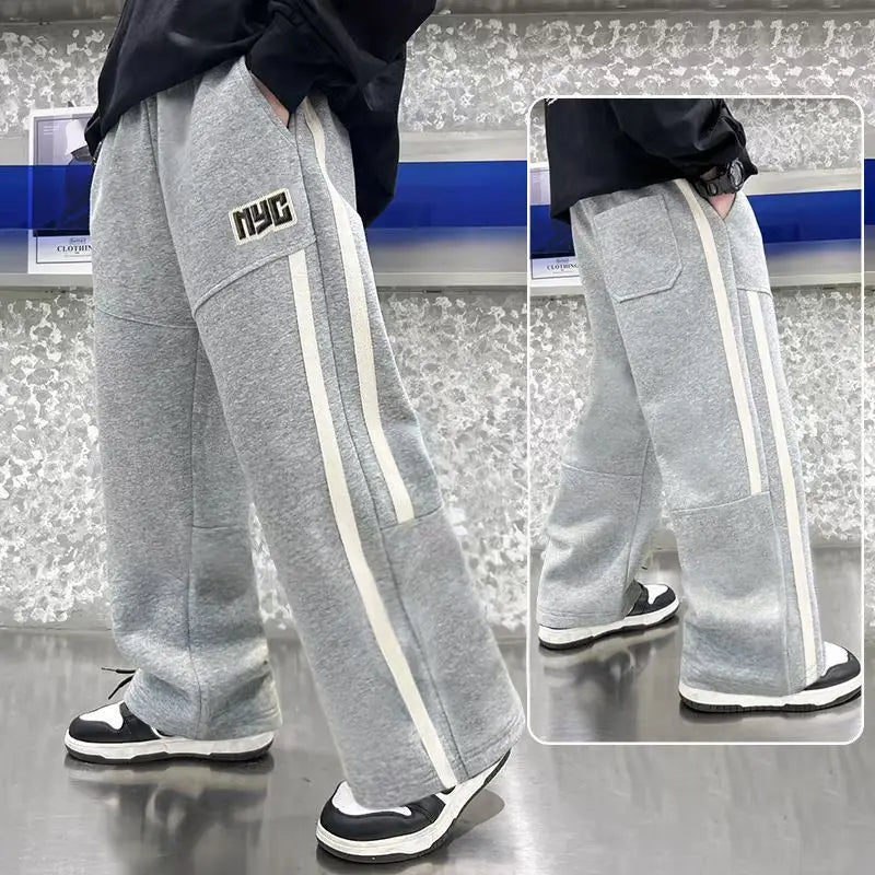 Jungen Sporthose, locker sitzende Freizeithose für Kinder, Herbsthose