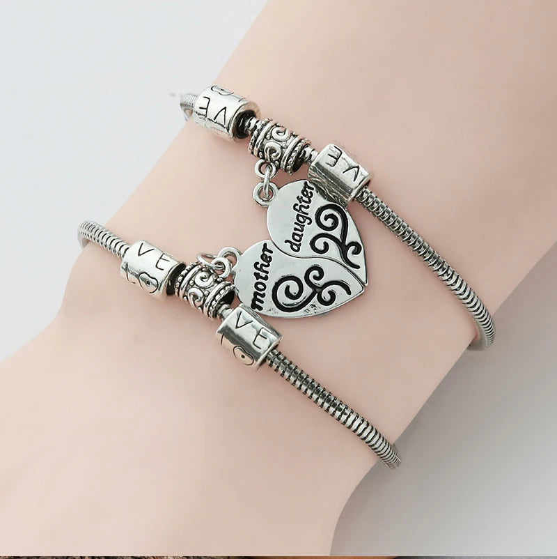 Mother and Daughter Charms Bracelet Femme Puzzle Heart Chain Bracelets for Women Girls Family Jewelry For Mother's Day Gifts