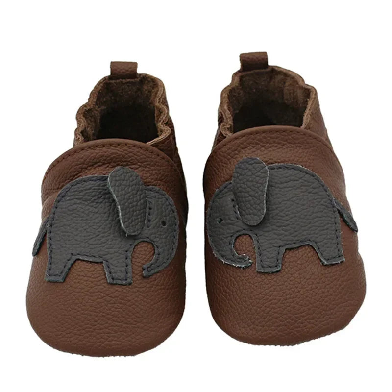 Zapatitos de bebé de piel de vaca suave, patucos para recién nacidos, para bebés, niños y niñas, mocasines pantuflas para primeros pasos.