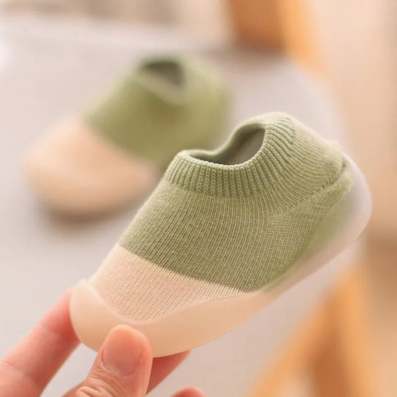 Zapatos de bebé Primeros pasos para niños pequeños Botas de punto para bebés y niñas Suela de goma suave antideslizante Zapatos informales de piso Descalzos