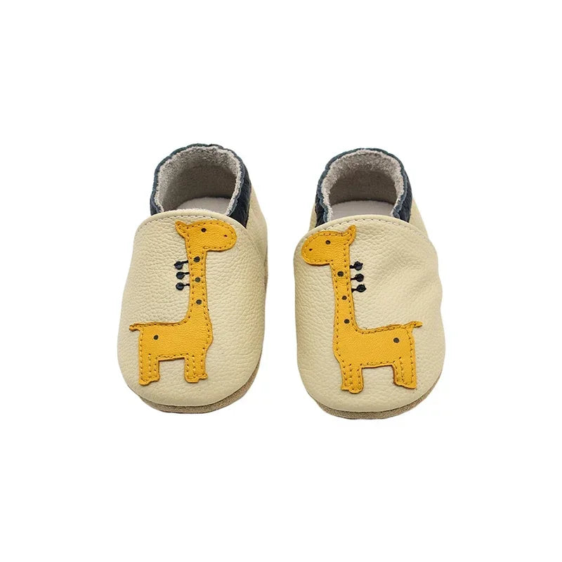 Zapatitos de bebé de piel de vaca suave, patucos para recién nacidos, para bebés, niños y niñas, mocasines pantuflas para primeros pasos.