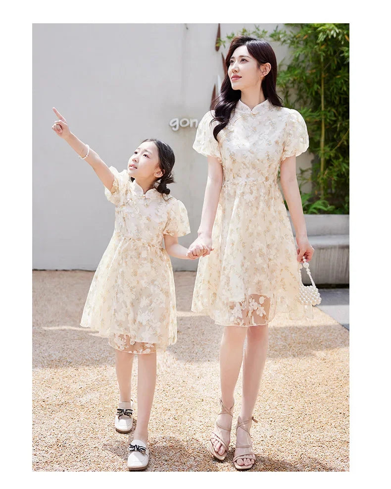 Mother Daughter Matching Dresses Vintage CheongsamGirl Daily Wear Retro Floral Dress Princess Gown Summer Outfit Mommy and