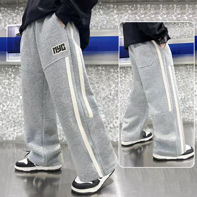 Jungen Sporthose, locker sitzende Freizeithose für Kinder, Herbsthose