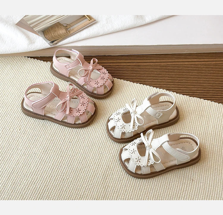 2026 Baby girl sandals, summer soft-soled princess shoes for girls, breathable perforated toe shoes, and baby walking shoes