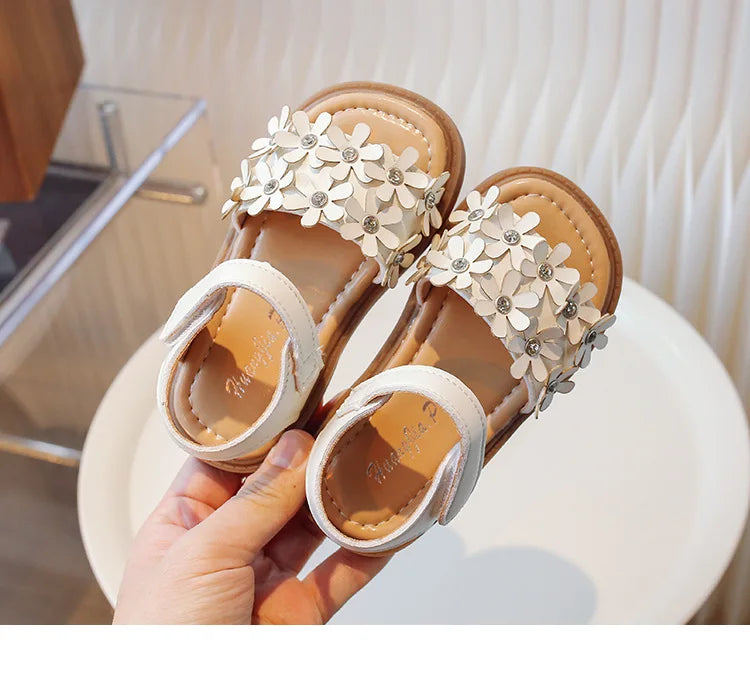 Baby Sandals Non slip Soft Bottom Children's Sandals New Girl's Flower Sandals Korean Edition Fashion Princess Style