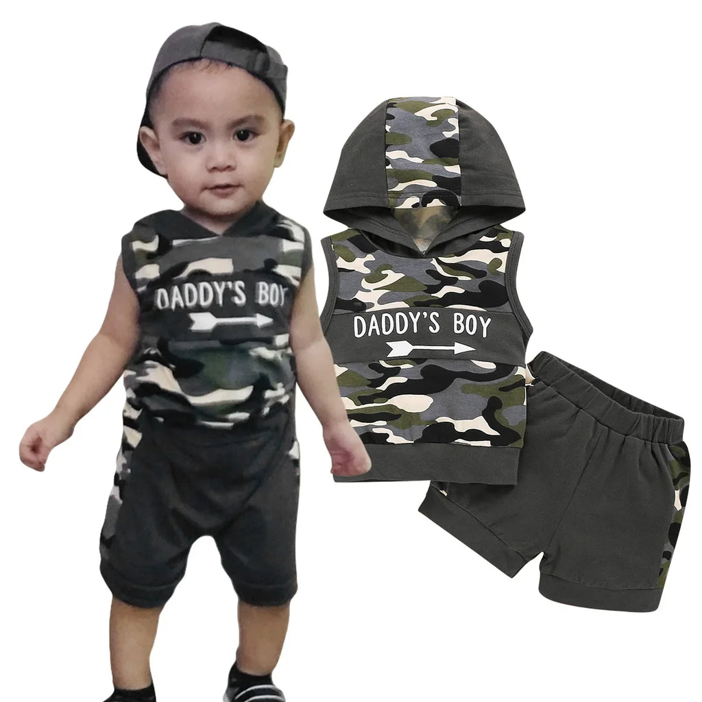 Neugeborene Baby Jungen 2-teiliges Kleiderset Camouflage Kapuzenweste + Shorts Coole Kleinkind Jungen Sommer Outfits für Säuglinge 0-18 Monate
