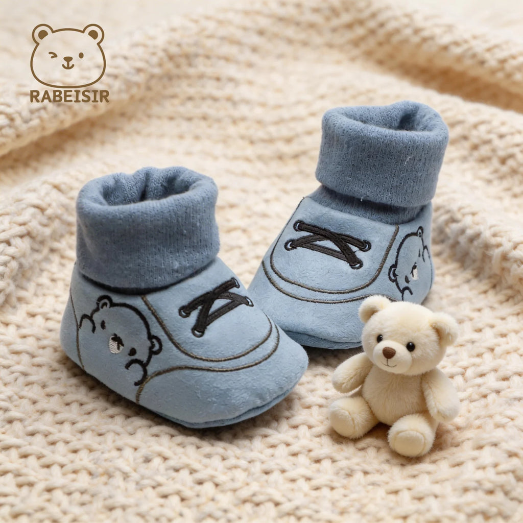 Baby Shoes and Foot Covers for Newborns to Protect Their Feet While Sleeping, Suitable for 0-18 Months, Spring and Autumn Models, Warm