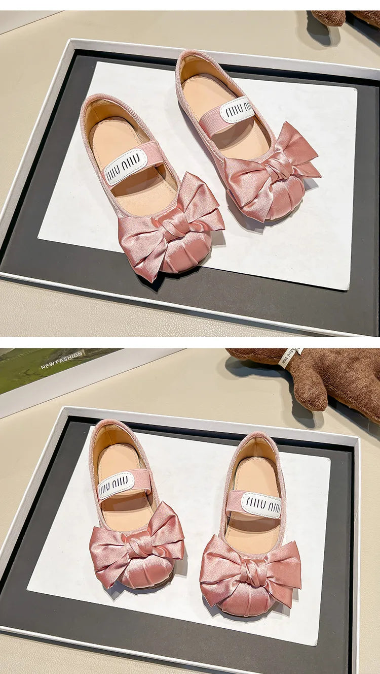 Baby Girls Beautiful Hollow Flat Sandals 2026 Casual Soft Cartoon Bow Students Cute Comfortable Elegant Kids Daily Summer