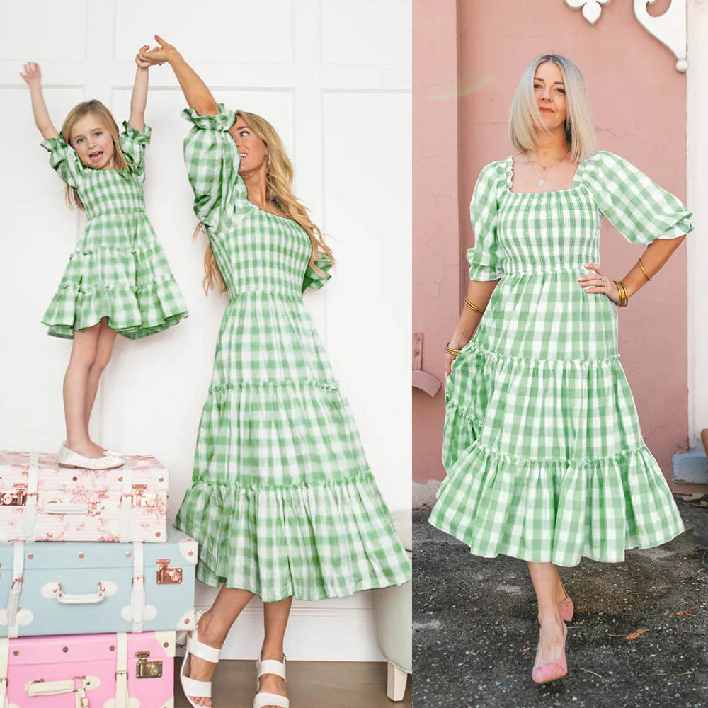 Mother and Daughter Matching Outfits Vestidos Family Matching Dresses Floral Printed Beach Family Look Dress