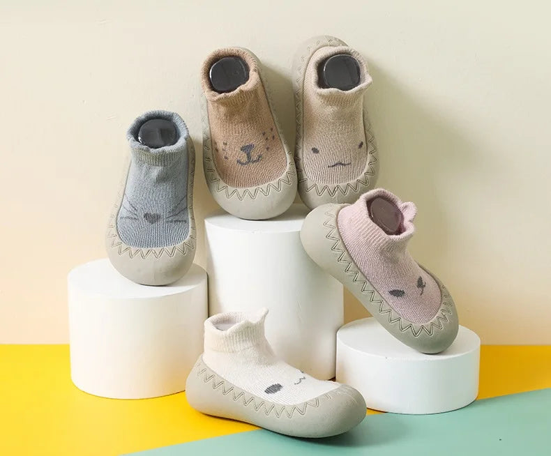 Zapatos de bebé, suela de goma suave, primeros caminantes, calcetines antideslizantes para niños, calcetines de piso, zapatos de calcetín para niños pequeños de 0 a 4 años, botines para niños y niñas