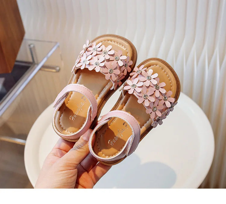 Baby Sandals Non slip Soft Bottom Children's Sandals New Girl's Flower Sandals Korean Edition Fashion Princess Style