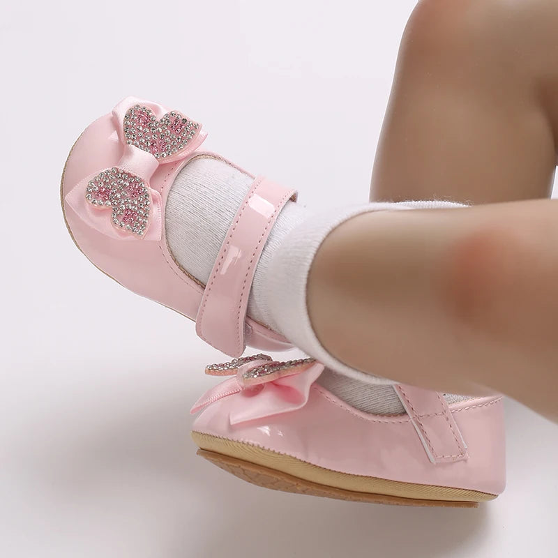 Spring and Autumn Fashion Baby Shoes 0-1 Year Old Girl Cute Bow Princess Shoes Soft Rubber Bottom Lightweight Walking Shoes