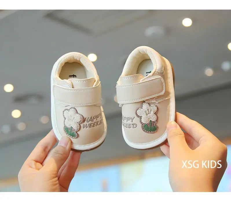 Baby Leather Shoes with Sweet Flowers Toddler Flat Shoes Round Toes Soft 2025 New Fashion Kids Casual Shoes Versatile Non-slip