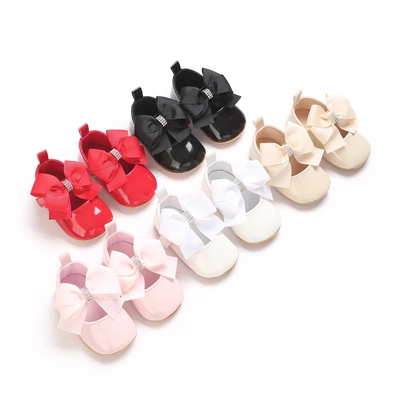 Lindos Zapatos de Princesa para Bebé Edición Primavera y Otoño Decoración de Lazo de Mariposa Suela Blanda de PU Adecuado para Bebés de 0 a 1 Año