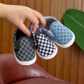 Spring, Autumn, and Summer Cloth Shoes for Babies Aged 0-1, Casual and Fashionable Slip-On Soft-Soled Shoes for Boys and Girls, Suitable for Both Indoor and Outdoor Use