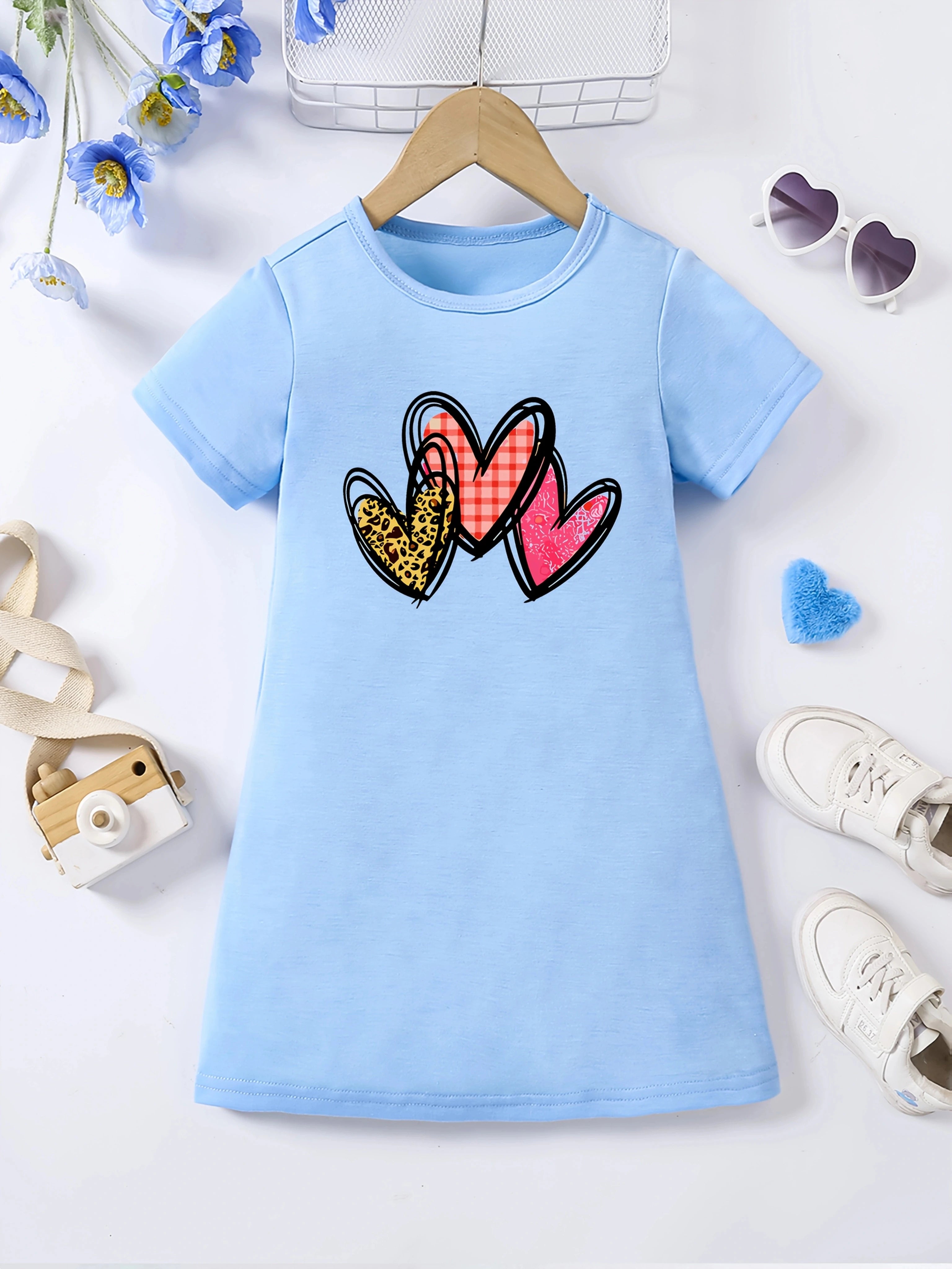 Bonito mono informal de verano para niña con estampado de amor, vestido de mezcla de fibra de poliéster suave, transpirable y elástico.