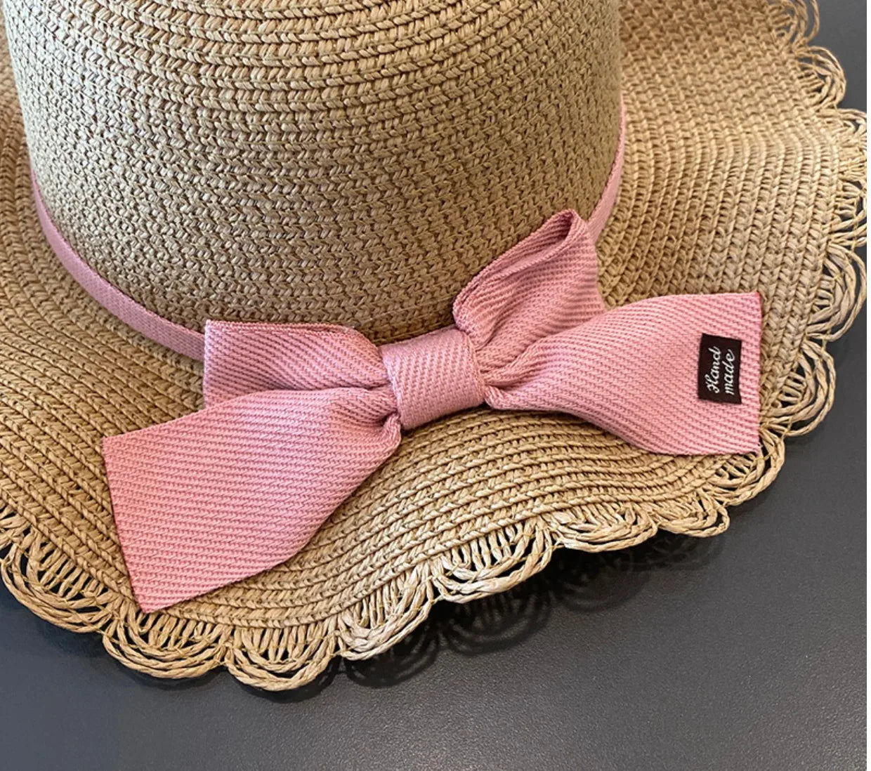 Summer Girls Beach Sun Hats Lotus Leaf Brim Cute Squinting Eyes Bowknot Outdoor Sun Protection Children Straw Cap Kids