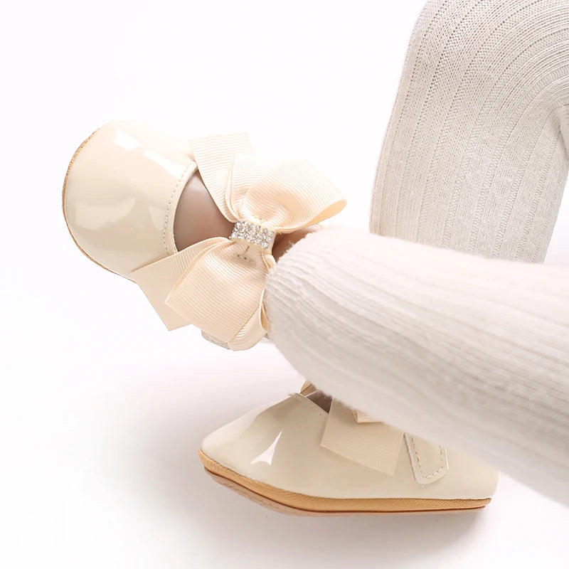 Lindos Zapatos de Princesa para Bebé Edición Primavera y Otoño Decoración de Lazo de Mariposa Suela Blanda de PU Adecuado para Bebés de 0 a 1 Año