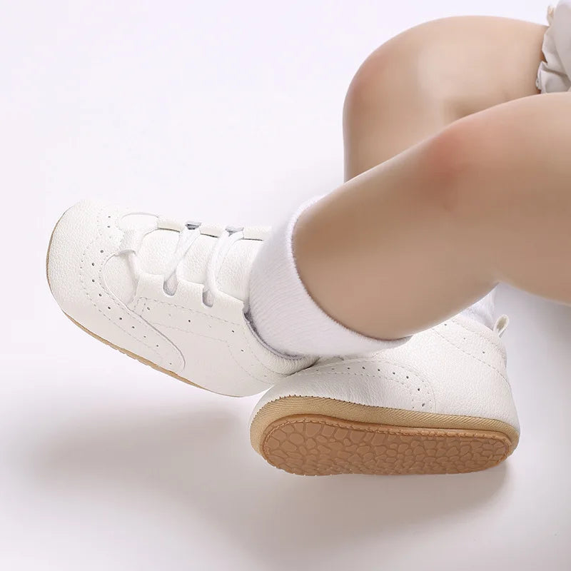 Classic Newborn Baby Shoes White Casual Shoes Boys Girls Shoes Fashion Sneakers Soft Sole Non-Slip Toddler Shoes First Walkers