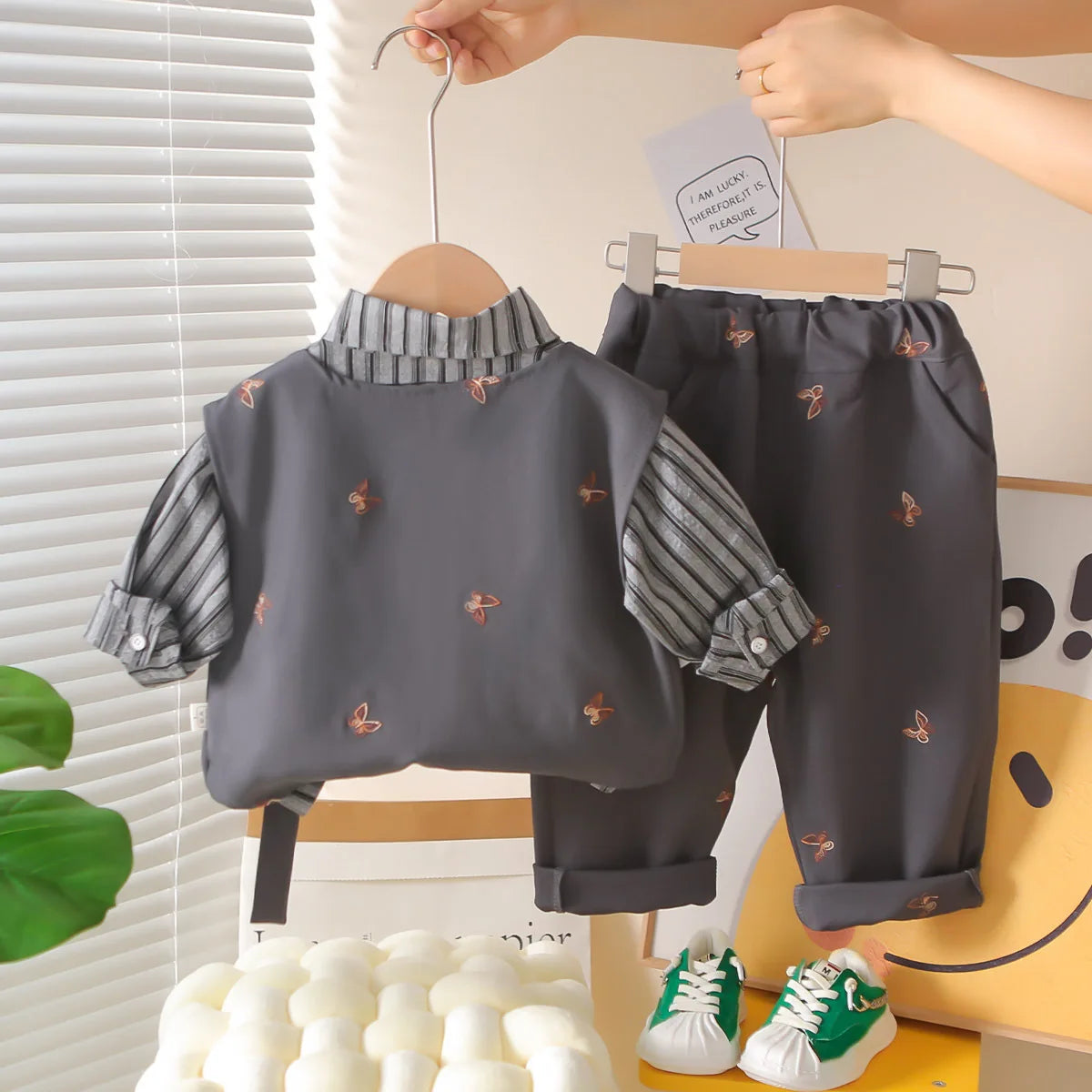 Conjuntos de Ropa para Niños Primavera Otoño 2026 Chaleco de Moda Infantil Camisas Pantalones 3 Piezas Traje de Fiesta para Bebé Niño Trajes Niños Cumpleaños Conjunto 5