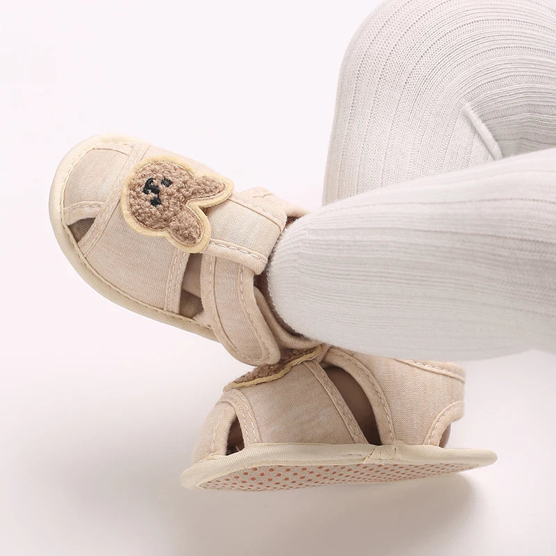 Summer sandals for baby boys and girls, breathable baby summer sandals, first walking shoes for newborns at 18 months old