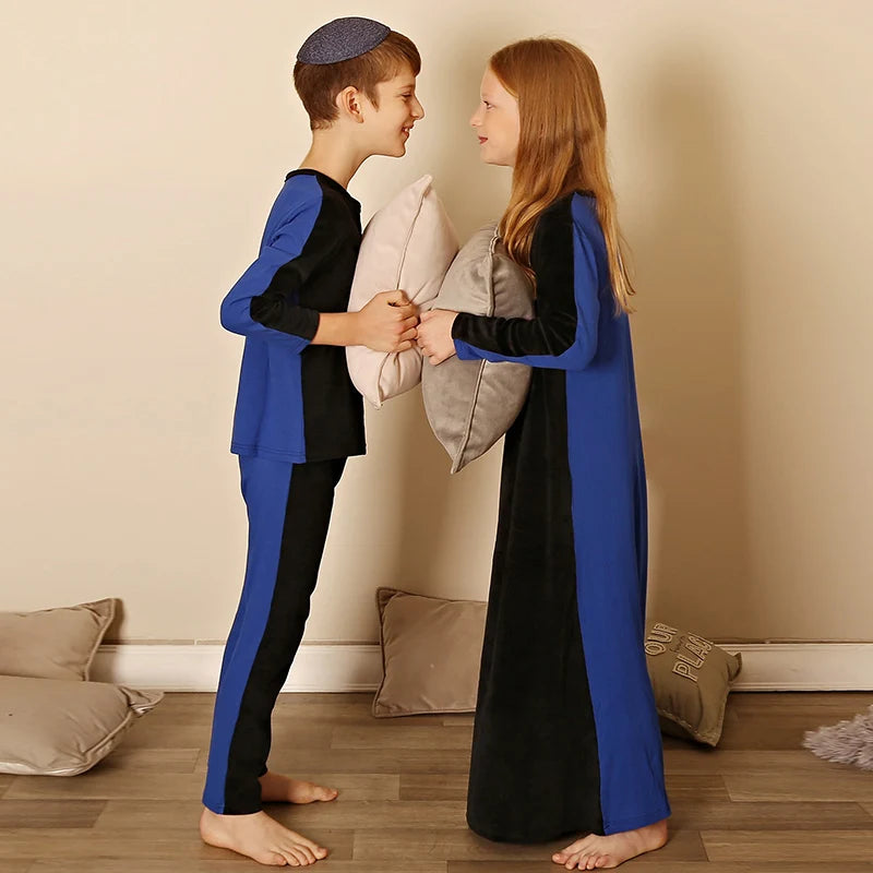 Jungen Schlafanzug Set blaues schwarzes Oberteil und Hose Kinderkleidung für Jungen und Mädchen Rundhals Winter Velours Vorderseite Rippen Rückseite