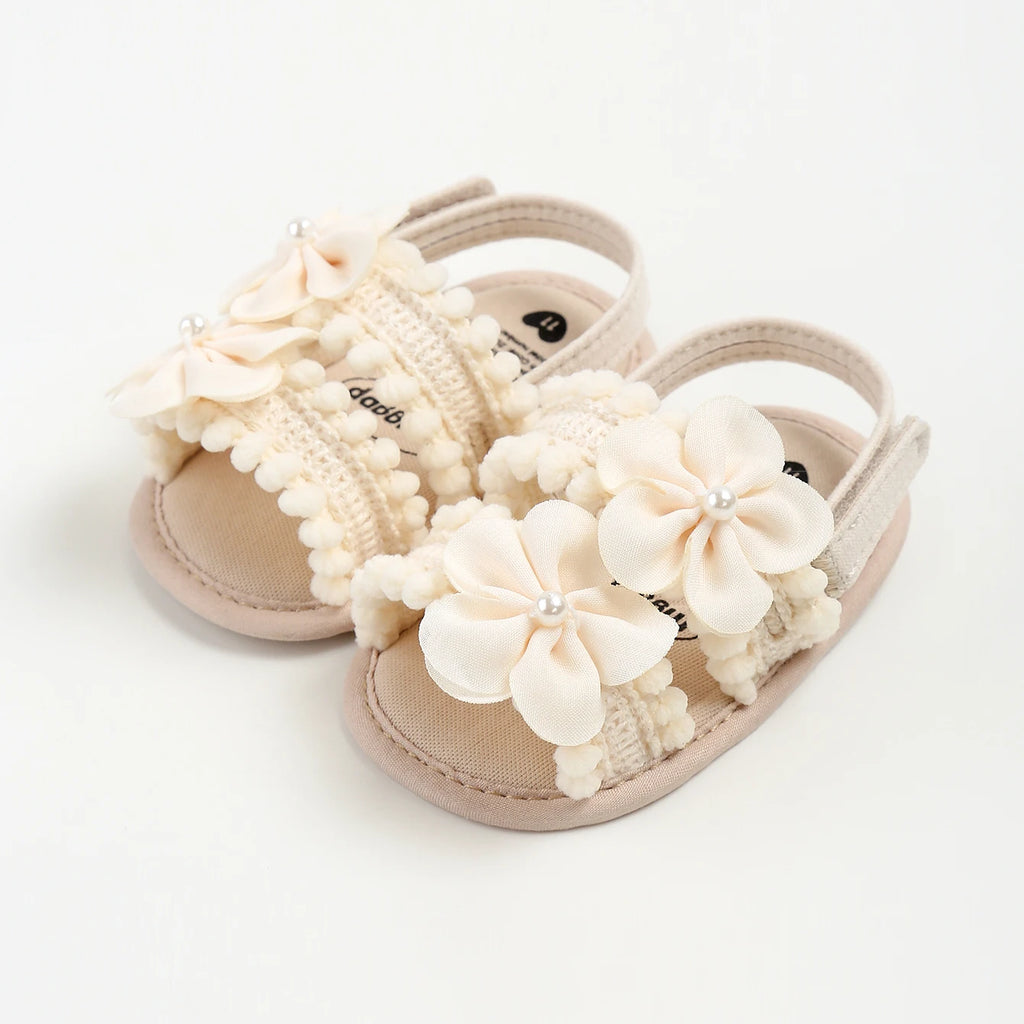 Cute princess baby shoes with spring and autumn small flower soft sole suitable for 0-1 year old babies to wear