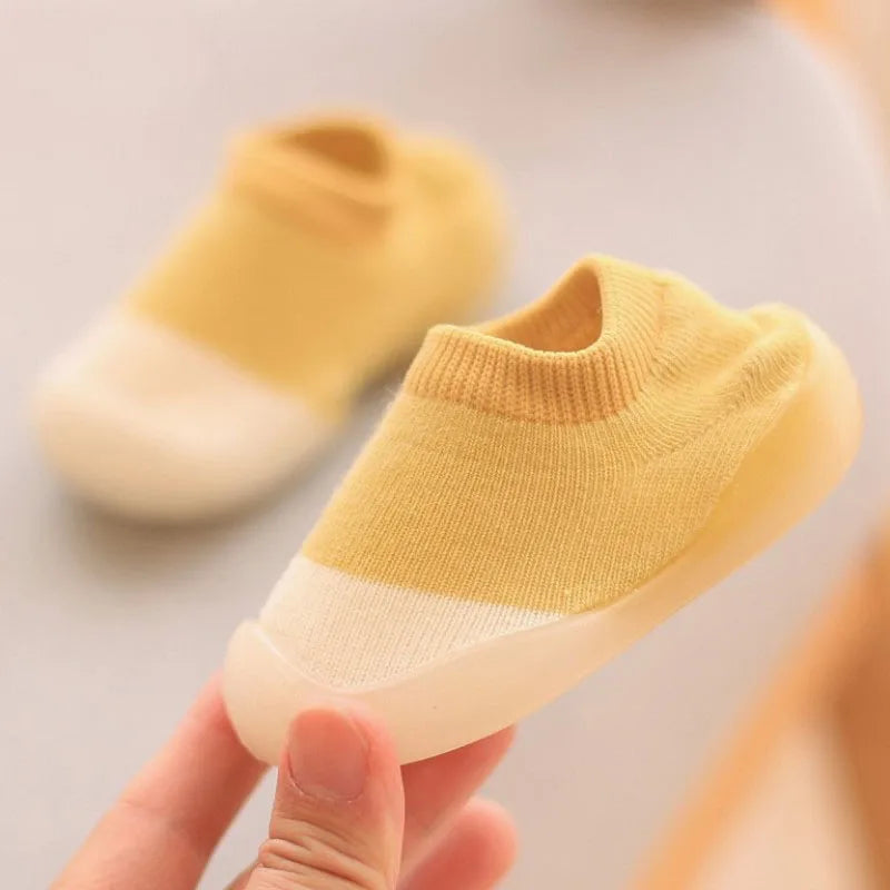 Zapatos de bebé Primeros pasos para niños pequeños Botas de punto para bebés y niñas Suela de goma suave antideslizante Zapatos informales de piso Descalzos
