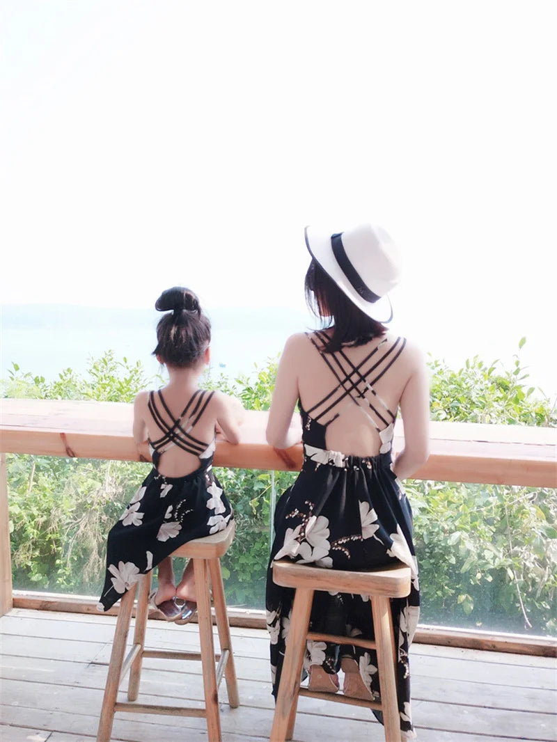 2024 Family Matching Outfits Dresses Summer Mother Daughter Dress Fashion Clothing Girl Mom Daughter Chiffon Beach Dress Clothes