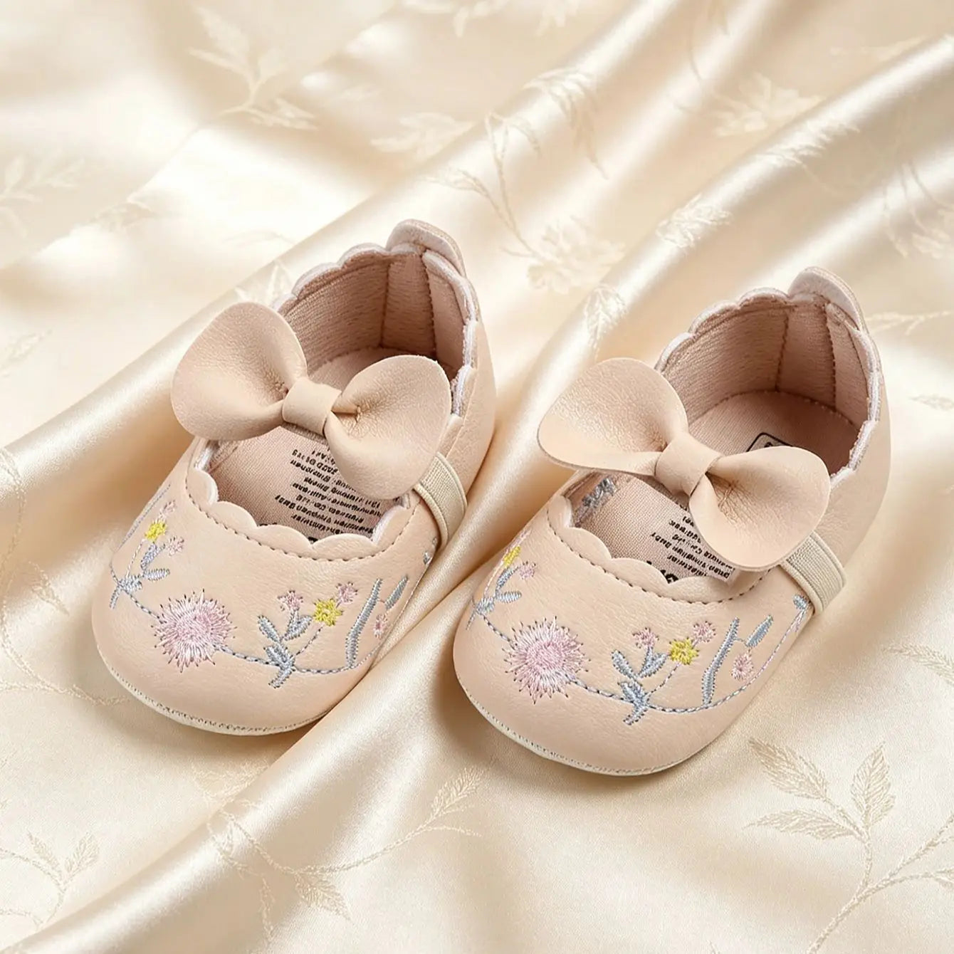 Baby walking shoes women's spring and autumn styles apricot butterfly bow embroidered soft sole breathable soft sole shoes