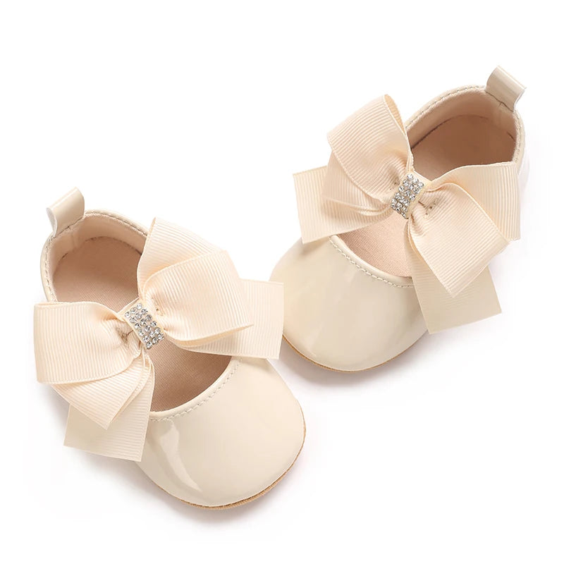 Lindos Zapatos de Princesa para Bebé Edición Primavera y Otoño Decoración de Lazo de Mariposa Suela Blanda de PU Adecuado para Bebés de 0 a 1 Año