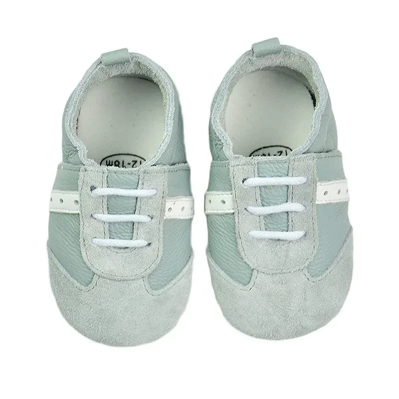 Zapatos de bebé de otoño para niños y niñas, antideslizantes, de piel de oveja suave, zapatillas de deporte con diseño de animales, mocasines para primeros pasos 0-24M