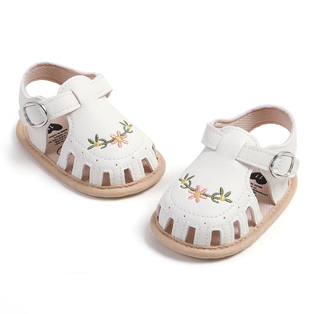 Baby summer sandals non-slip soles, soft flat shoes for infants, suitable for indoor and outdoor learning to walk shoes.